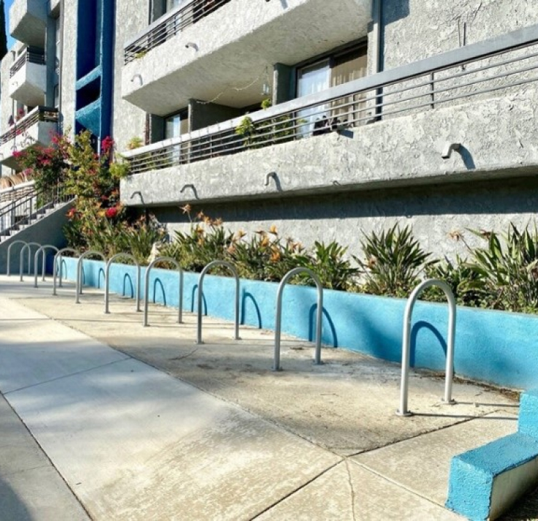 2041 N Commonwealth Ave.